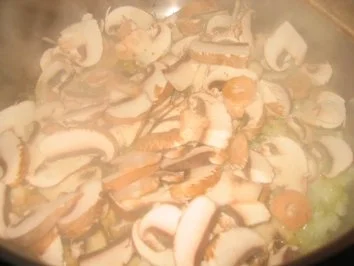 Rezept: Fleisch: Wasabi-Petersilienröllchen an frischem Champignonsößchen... Bild Nr. 4 Fleisch: Wasabi-Petersilienröllchen an frischem Champignonsößchen... - Rezept - Bild Nr. 4