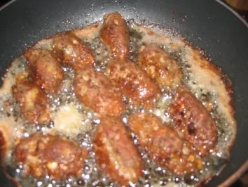 Rezept: Fleisch: Wasabi-Petersilienröllchen an frischem Champignonsößchen... Bild Nr. 5 Fleisch: Wasabi-Petersilienröllchen an frischem Champignonsößchen... - Rezept - Bild Nr. 5