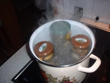 Rezept: Eingekochte Gurken Eingekochte Gurken - Rezept