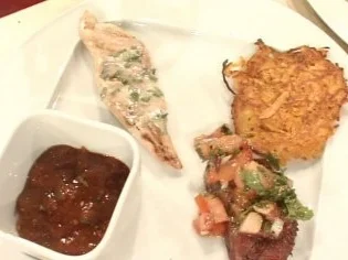 Rezept: Braai vom Strauß und Huhn mit Buschtomaten und Süßkartoffeln à la Martin Baudrexel Braai vom Strauß und Huhn mit Buschtomaten und Süßkartoffeln à la Martin Baudrexel - Rezept