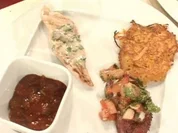 Rezept: Braai vom Strauß und Huhn mit Buschtomaten und Süßkartoffeln à la Martin Baudrexel Braai vom Strauß und Huhn mit Buschtomaten und Süßkartoffeln à la Martin Baudrexel - Rezept