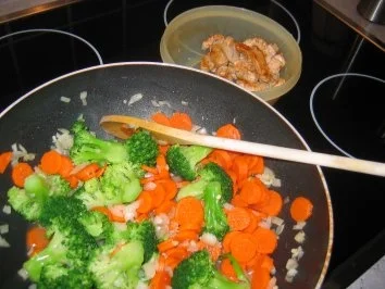 Puten-Gemüse-Pfanne mit einer Erdnusscreme - Rezept - Bild Nr. 3