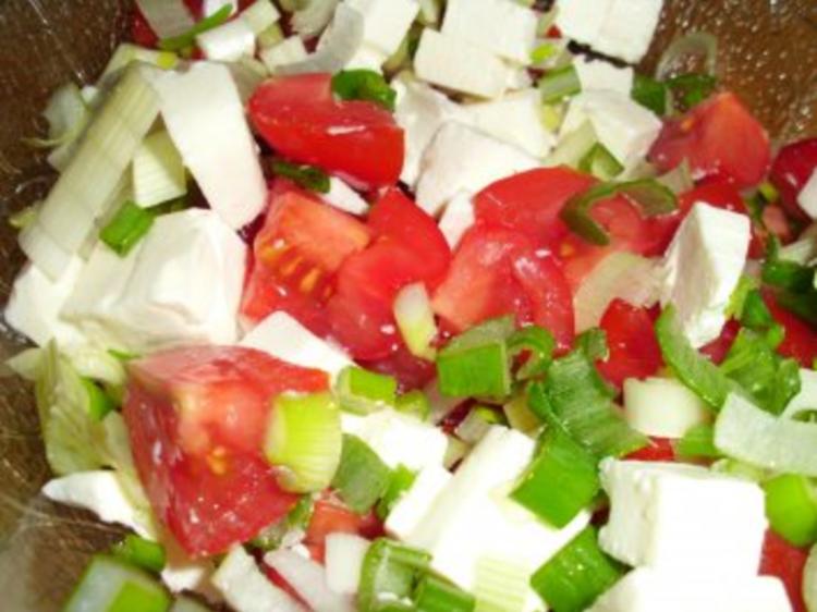 Tomaten-Schafskäse-Salat - Rezept mit Bild - kochbar.de