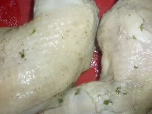 Frühlingsfrische Hühnersuppe mit Sauerampfer und Zitronenmelisse - Rezept - Bild Nr. 4