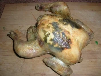 Baslikum-Huhn mit Basilikum-Paprika-Schaum und Buttergnocchi - Rezept - Bild Nr. 3