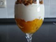 Pfirsich-Quark-Dessert mit Amarettinikruste - Rezept