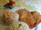 Kräuterbackhendl paniert mit Buttermilch-Remoulade (mit Bild und Raupi) - Rezept