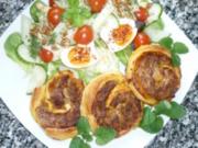 ☸ڿڰۣ—Blätterteig-Hackschnecken mit frischem Salat an Honig-Senf-Remoulade ☸ڿڰۣ— - Rezept