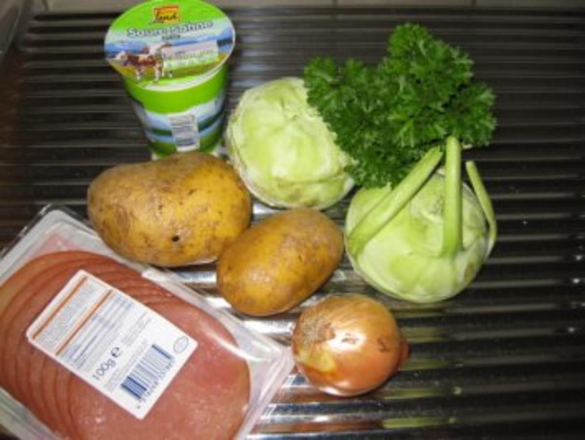 Kohlrabi-Kartoffel-Suppe mit feinen Lachsschinkenstreifen - Rezept - Bild Nr. 2