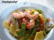 Pappardelle mit Tomatensugo und Garnelen - Rezept