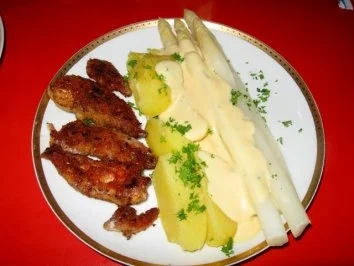 Rezept: Stangenspargel, panierte Hähncheninnenfilets Stangenspargel, panierte Hähncheninnenfilets - Rezept