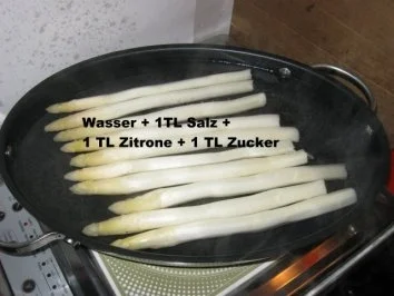 Rezept: Stangenspargel, panierte Hähncheninnenfilets Bild Nr. 5 Stangenspargel, panierte Hähncheninnenfilets - Rezept - Bild Nr. 5