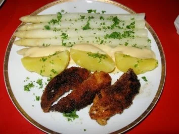 Rezept: Stangenspargel, panierte Hähncheninnenfilets Bild Nr. 10 Stangenspargel, panierte Hähncheninnenfilets - Rezept - Bild Nr. 10