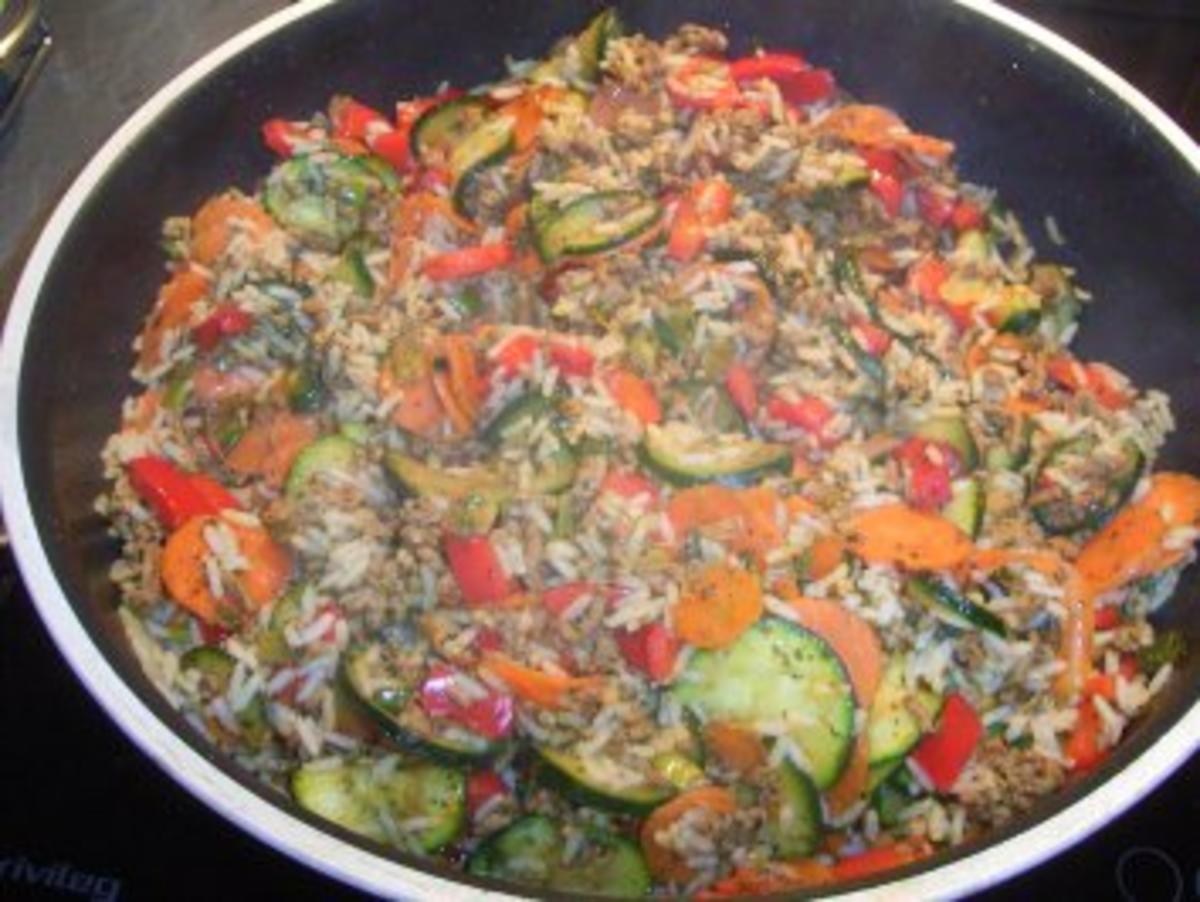 Gemüse-Hackfleisch-Pfännchen mit Reis - Rezept