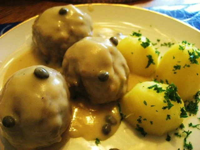 Rezept: Hackfleischklopse in Kapernsoße... Bild Nr. 8 Hackfleischklopse in Kapernsoße... - Rezept - Bild Nr. 8