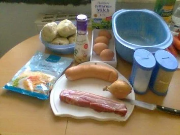 Rezept: Knödelauflauf ! Knödel von gekochten Kartoffeln,waren über ! Mit Bilder.......... Knödelauflauf ! Knödel von gekochten Kartoffeln,waren über ! Mit Bilder.......... - Rezept