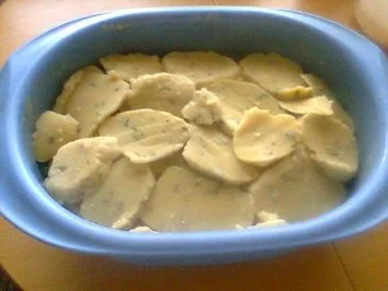 Rezept: Knödelauflauf ! Knödel von gekochten Kartoffeln,waren über ! Mit Bilder.......... Bild Nr. 8 Knödelauflauf ! Knödel von gekochten Kartoffeln,waren über ! Mit Bilder.......... - Rezept - Bild Nr. 8