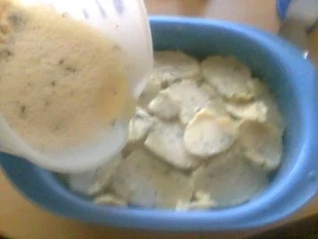 Rezept: Knödelauflauf ! Knödel von gekochten Kartoffeln,waren über ! Mit Bilder.......... Bild Nr. 10 Knödelauflauf ! Knödel von gekochten Kartoffeln,waren über ! Mit Bilder.......... - Rezept - Bild Nr. 10