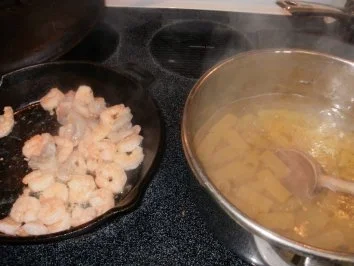 Pasta- Rigatoni mit Shrimp und getrockneten Tomaten  mit kick - Rezept - Bild Nr. 2