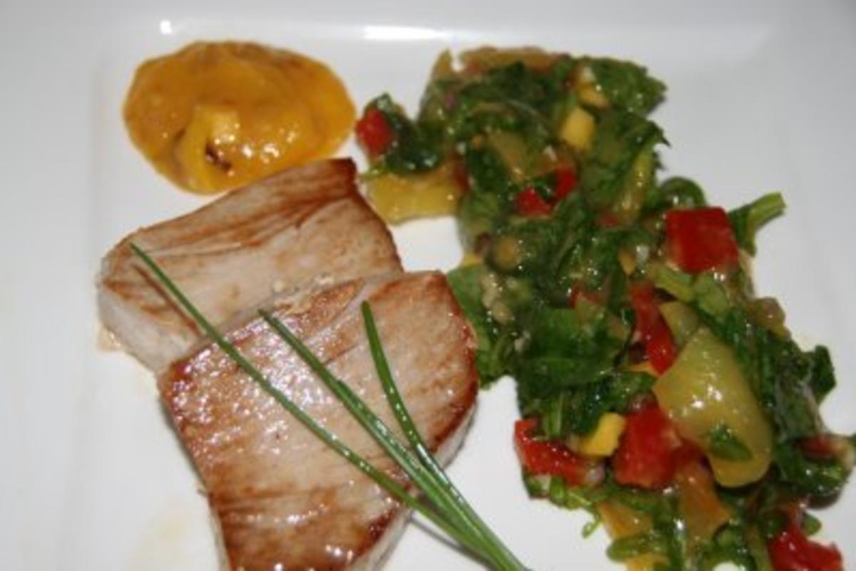 Fisch: Thunfischfilet mit Mangosauce und Paprikasalat - Rezept