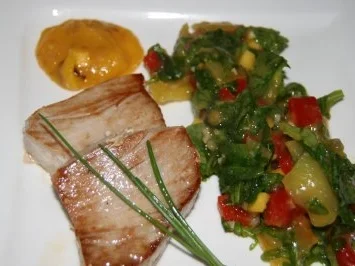 Fisch: Thunfischfilet mit Mangosauce und Paprikasalat - Rezept
