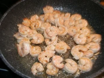 Rezept: Crevetten: King Prawns mit Bandnudeln und Mango-Chili-Sauce Bild Nr. 6 Crevetten: King Prawns mit Bandnudeln und Mango-Chili-Sauce - Rezept - Bild Nr. 6