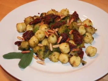 Gnocchi-Pfanne mit Rosenkohl - Rezept - Bild Nr. 2