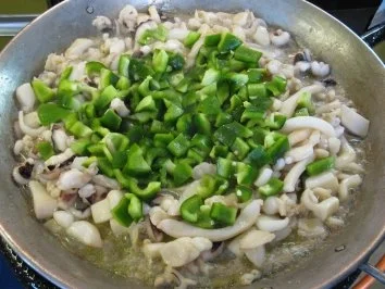 Toni's Arroz Negro  -  Toni's Paella Negra - Rezept - Bild Nr. 4