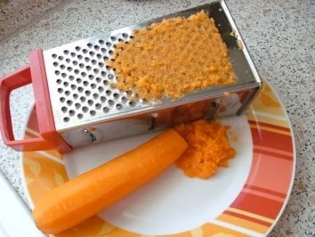 Rezept: Rüblikuchen Bild Nr. 2 Rüblikuchen - Rezept - Bild Nr. 2