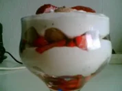 Erdbeer-Straciatella-Dessert - Rezept