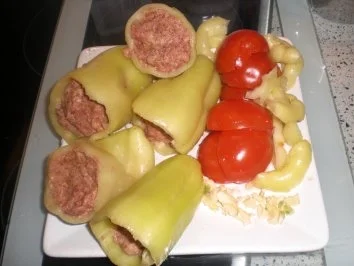 Spitzpaprika mit Fleischfüllung aus dem Ofen - Rezept - Bild Nr. 3