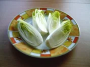 Salate: Chicorèesalat mit Walnüssen - Rezept