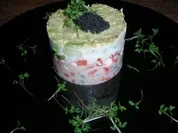 Krebs Tatar mit Avocadohaube - eine leckere Vorspeise - - Rezept