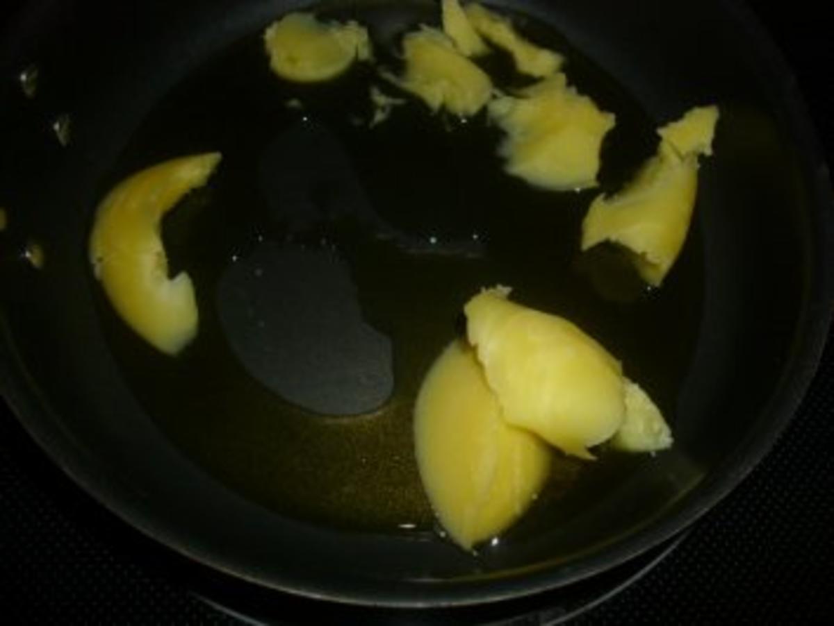 Camembert gebraten mit Preiselbeeren und Schlagsahne - Rezept - Bild Nr. 6