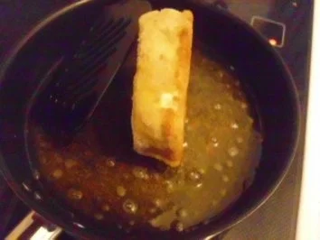 Rezept: Camembert gebraten mit Preiselbeeren und Schlagsahne Bild Nr. 8 Camembert gebraten mit Preiselbeeren und Schlagsahne - Rezept - Bild Nr. 8