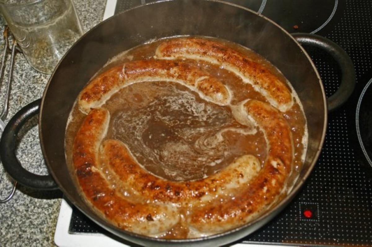 "Plaaten in den Pann" Bratwurst mit Kartoffeln westfälisch - Rezept