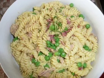 Rezept: Nudelsalat mit Currycreme Nudelsalat mit Currycreme - Rezept