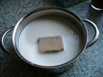 Hefeklöße mit Heidelbeeren. - Rezept - Bild Nr. 3