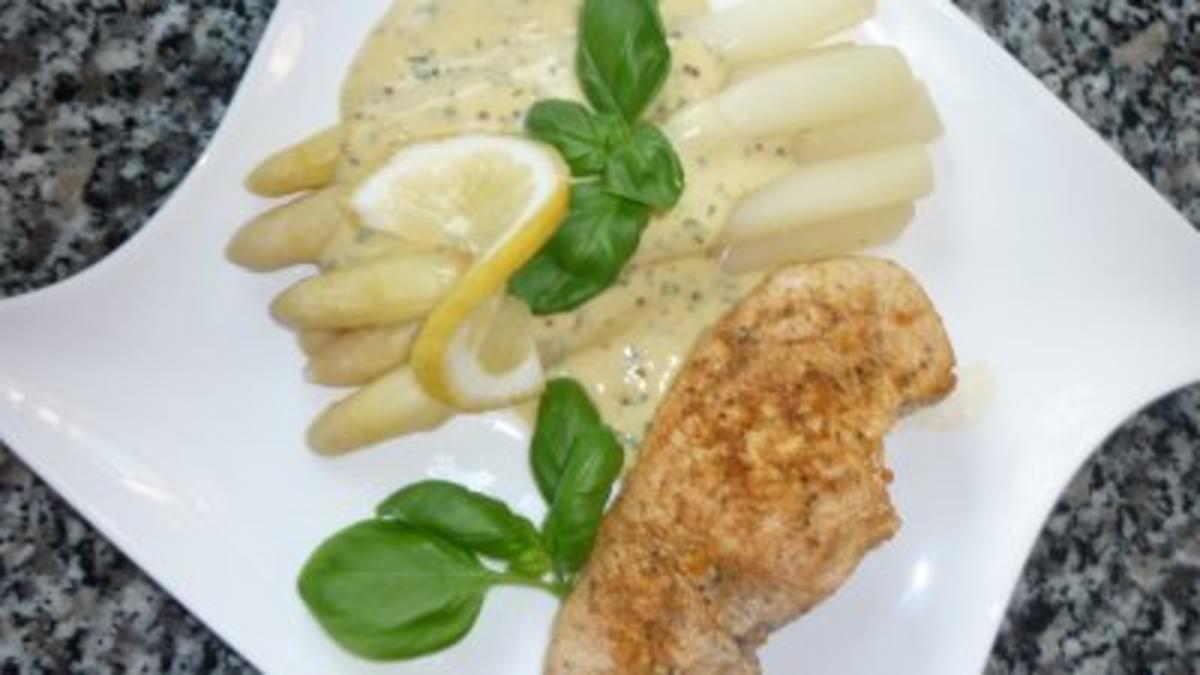 Schweinerückensteaks mit frischem Spargel und Dijon-Kräuterhollandaise - Rezept