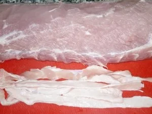 Schweinerückensteaks mit frischem Spargel und Dijon-Kräuterhollandaise - Rezept - Bild Nr. 6