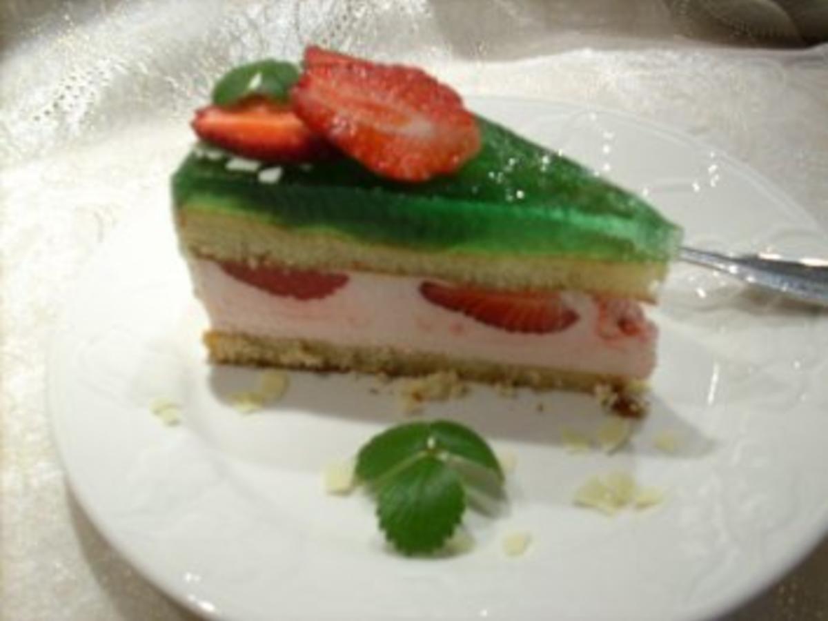 Erdbeer Waldmeister Torte - schnell &amp; einfach - von Mijou