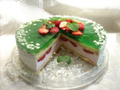 Rezept: Erdbeer-Waldmeister-Torte Erdbeer-Waldmeister-Torte - Rezept
