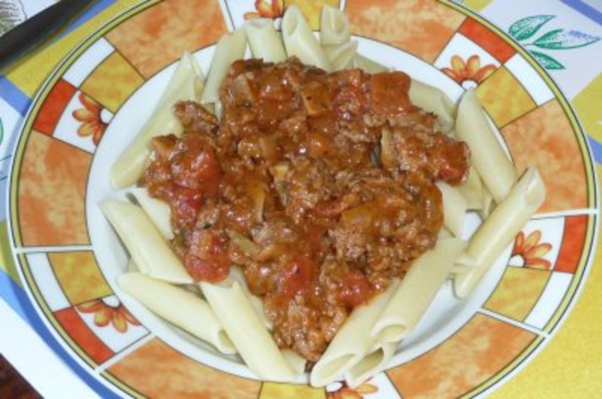 Pasta: Hackfleischsoße und Penne - Rezept - kochbar.de Pasta: Hackfleischsoße und Penne - Rezept - kochbar.de