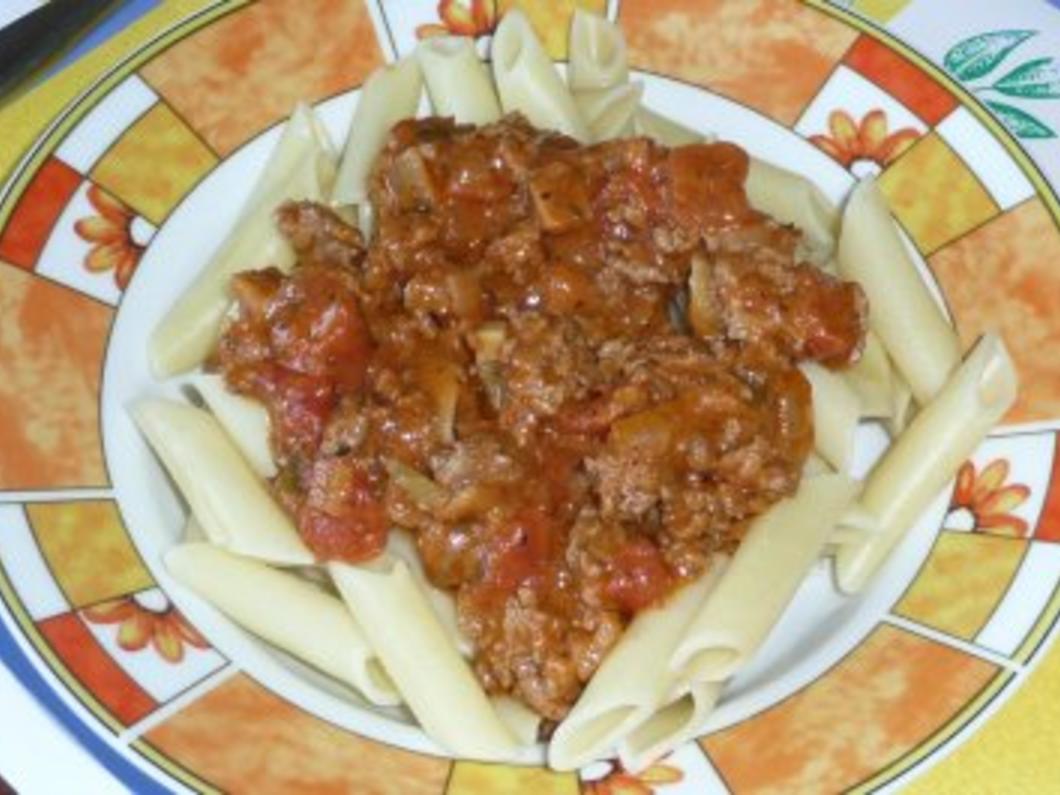 Pasta: Hackfleischsoße und Penne - Rezept - kochbar.de