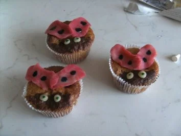 Rezept: Marienkäfer Muffins Bild Nr. 3 Marienkäfer Muffins - Rezept - Bild Nr. 3