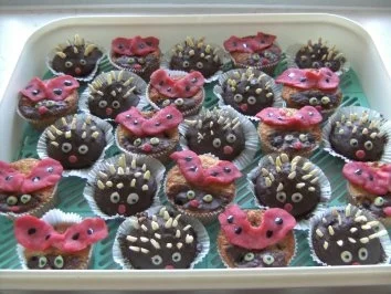 Rezept: Marienkäfer Muffins Bild Nr. 4 Marienkäfer Muffins - Rezept - Bild Nr. 4