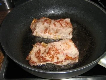 Rindersteak mit Bärlauch-Kräuterbutter  an Feldsalat - Rezept - Bild Nr. 2