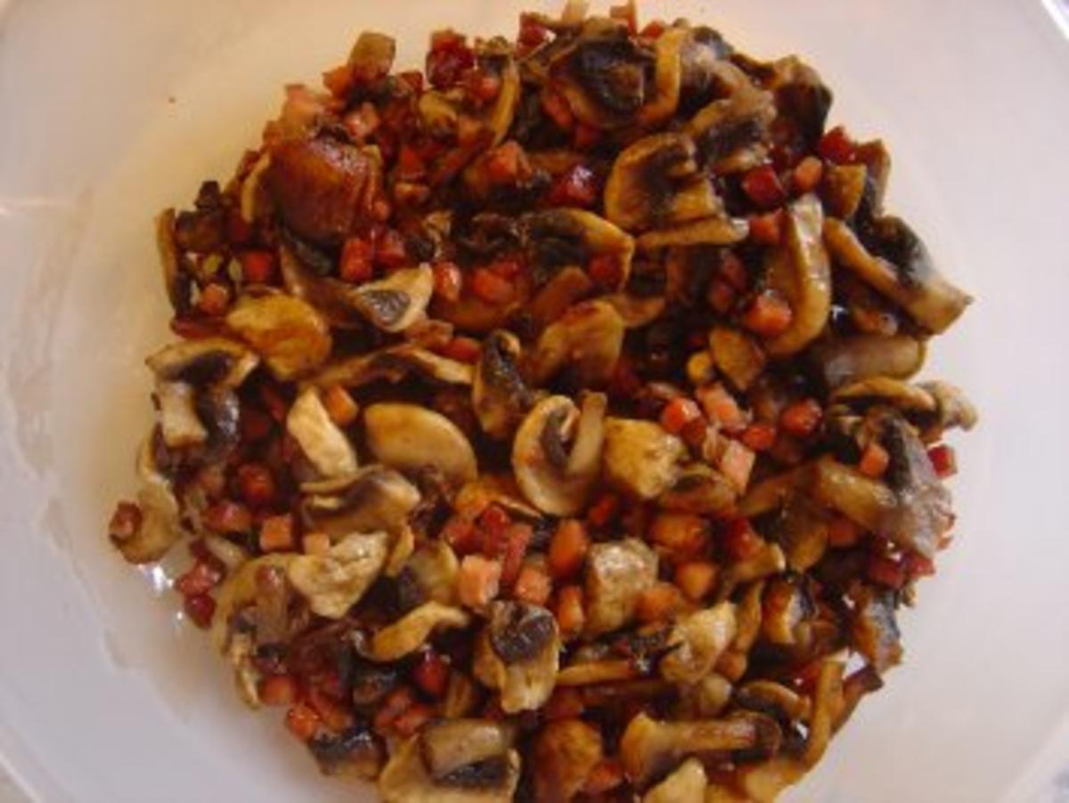 Eiersalat mit gebratenen Champignons und Bacon - Rezept - Bild Nr. 4