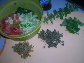 Farfalle mit einer frischen Tomatensoße - Rezept - Bild Nr. 3