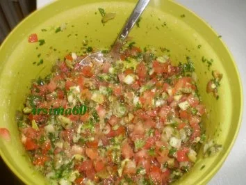 Farfalle mit einer frischen Tomatensoße - Rezept - Bild Nr. 4